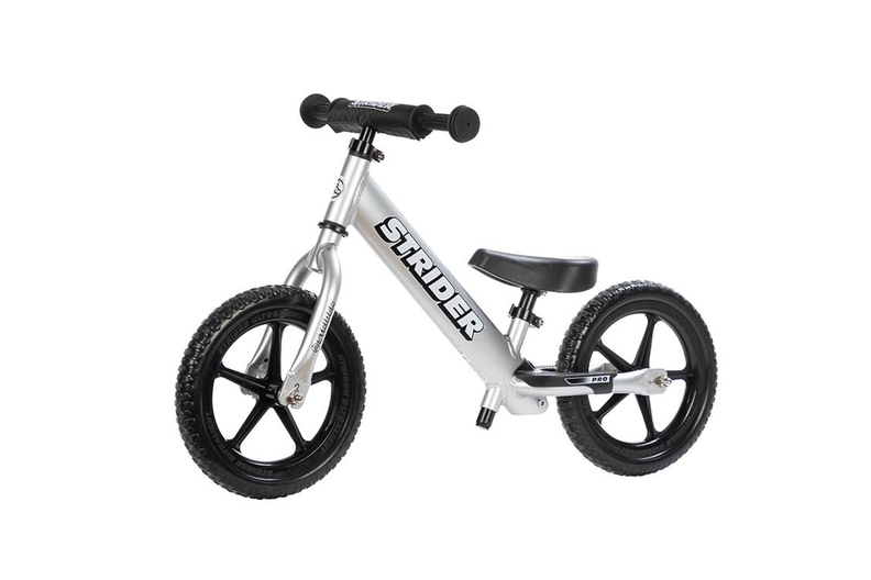 STRIDER PRO シルバー Amazon.co.jp: ストライダー プロ (STRIDER Pro) 12インチ 車体