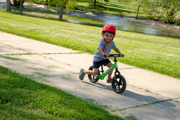 Strider green balance deals bike